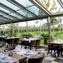 Buz Rengi Kaplamalı, Açılır, Kapanır Cam Tavan, Kış Bahçesi, Restaurant