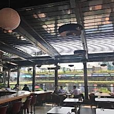 Giyotin Cam Sistemeri: Giyotin Cam Balkon, Hareketli Küpeşte