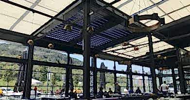 Pentru Black Cafe, Wind Breaker