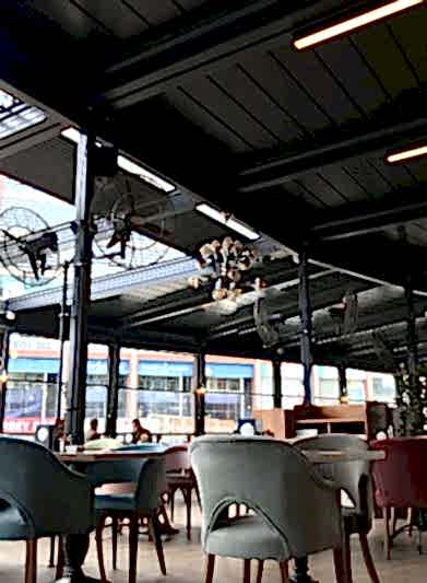 Pentru Black Cafe, Wind Breaker